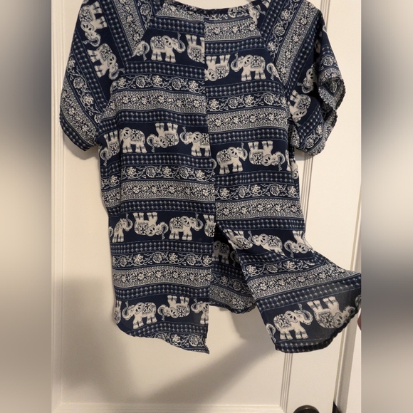 Elephant top by Lily White - Picture 3 of 4